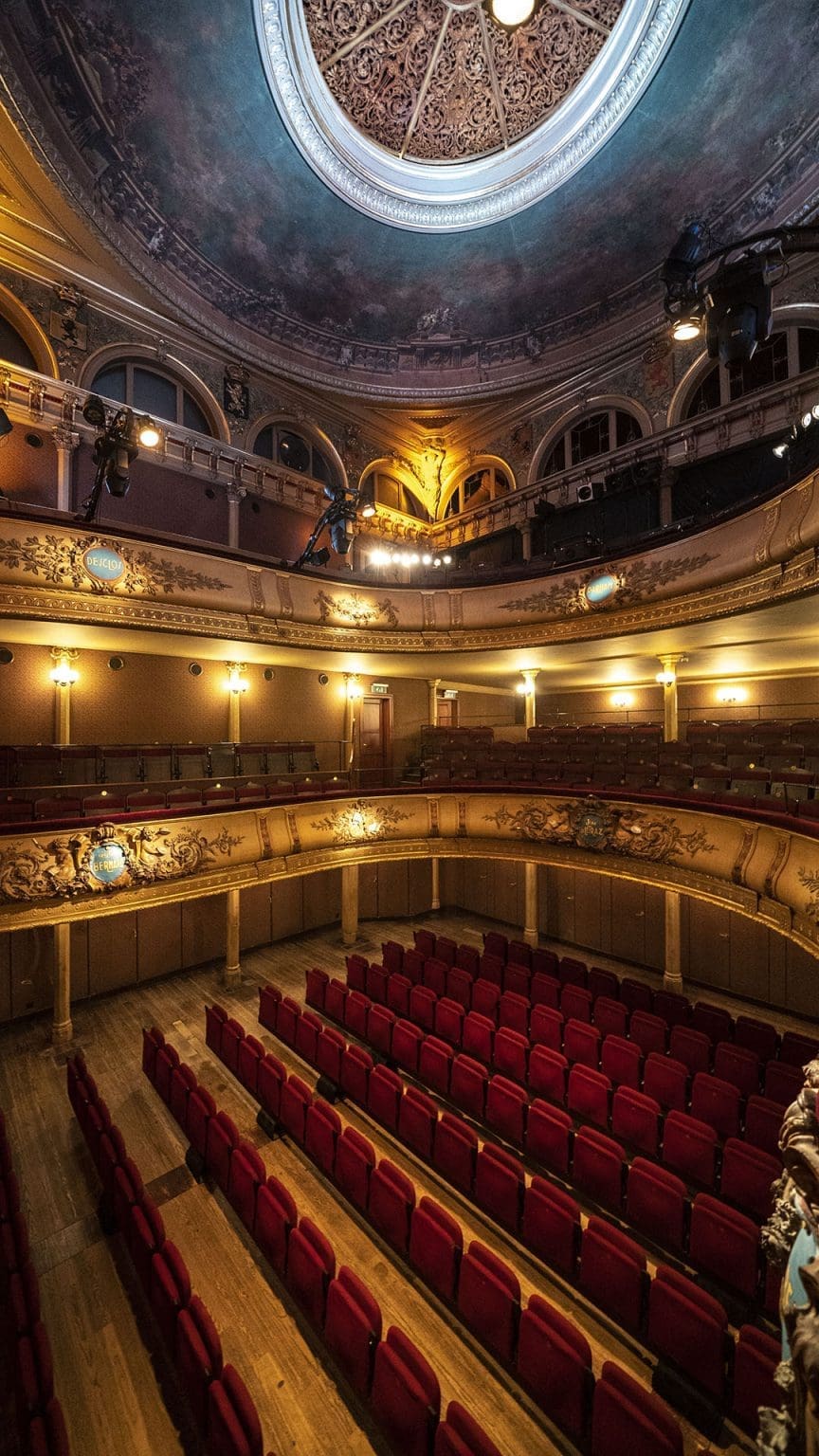The Vaudeville Theater - Choux de Bruxelles