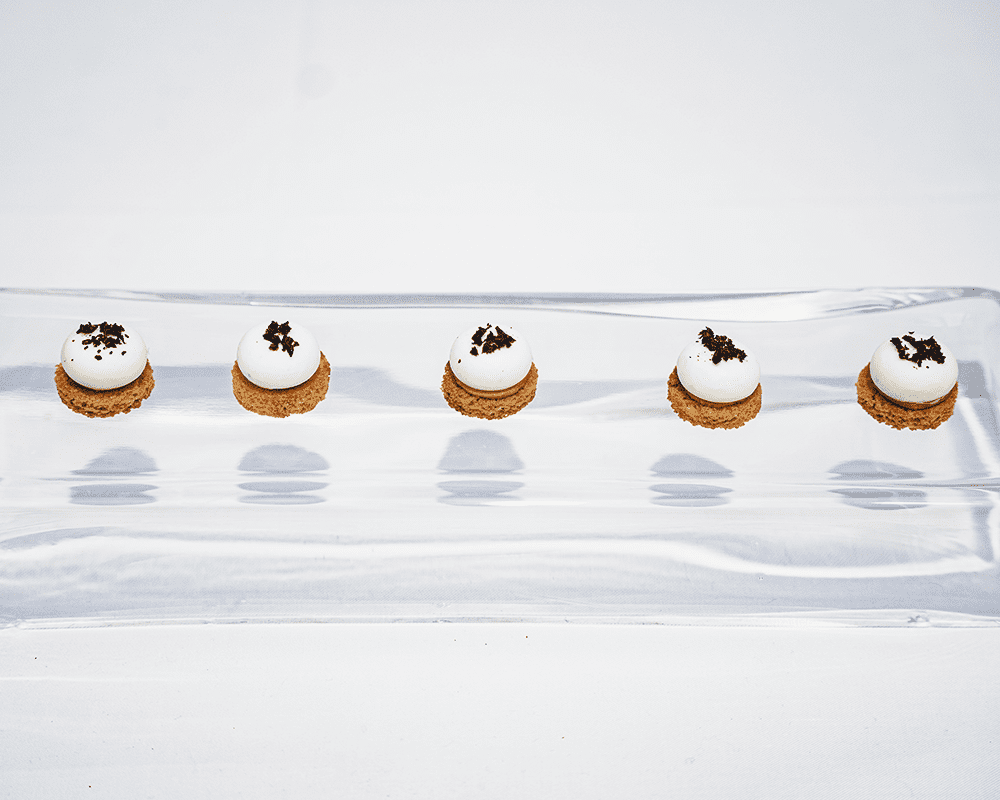 Choux zakouskis white setting elegant food