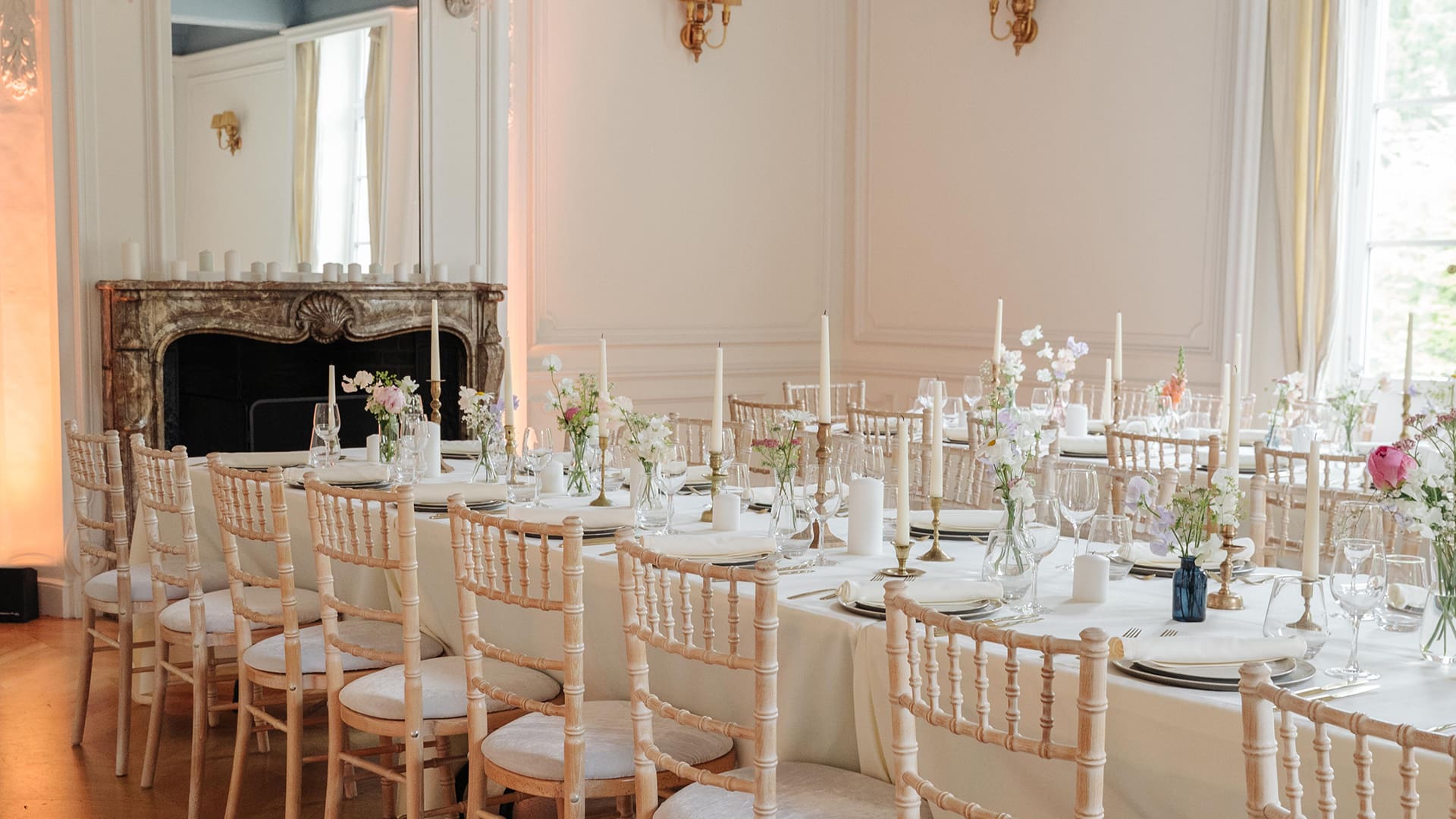 Château de Rivieren event venue Brussels Dining room table classy