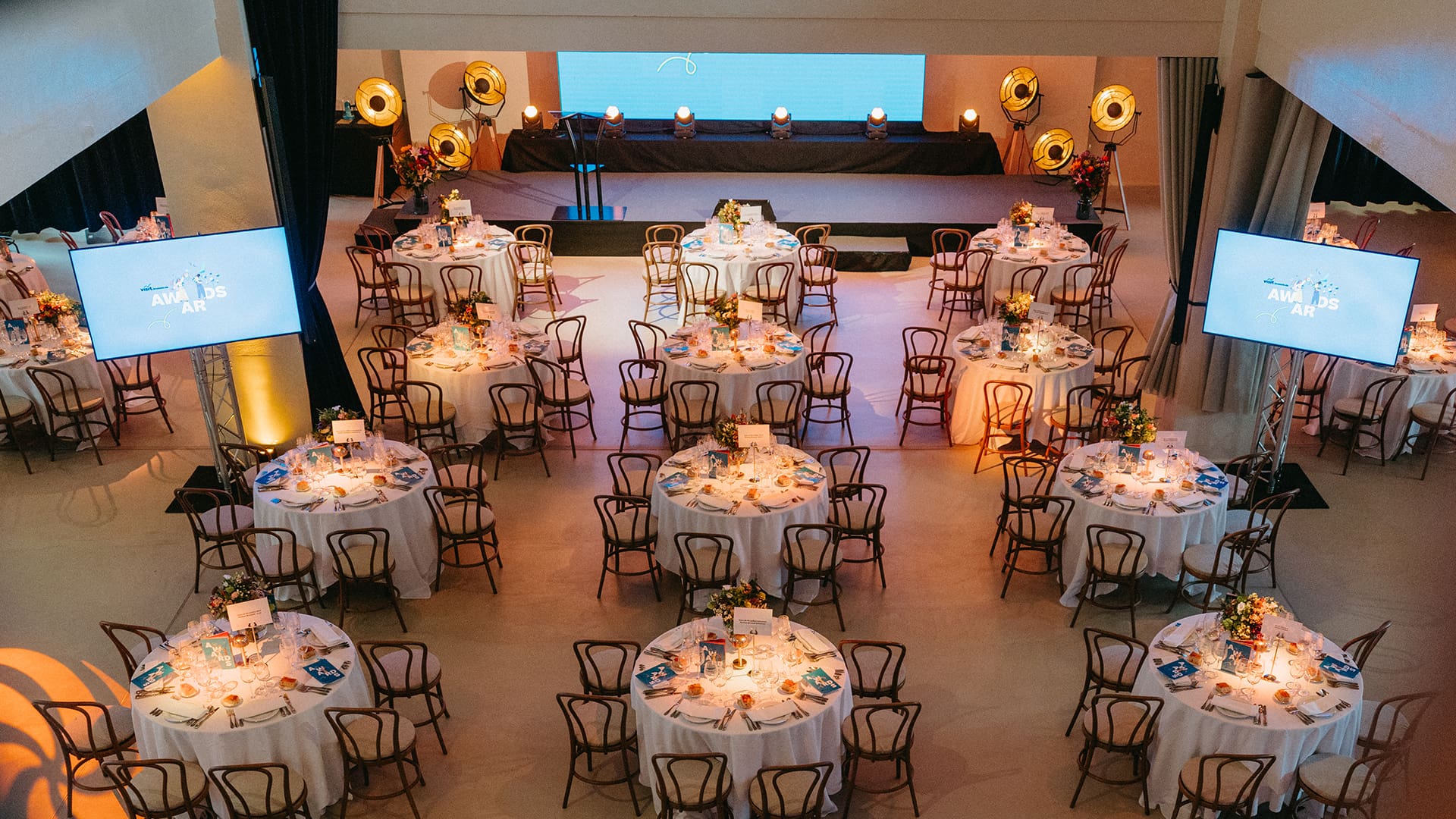 Track Brussels Event venue top dinner view Art deco