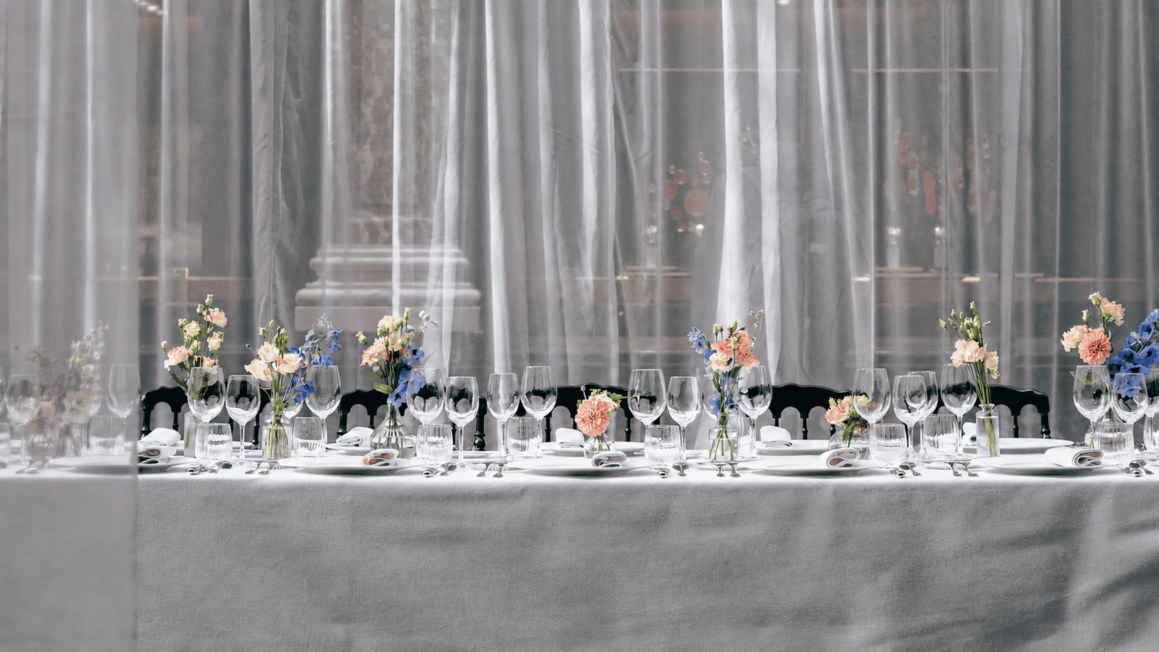 Choux de Bruxelles Diner assis elegant Vaudeville Galerie reine